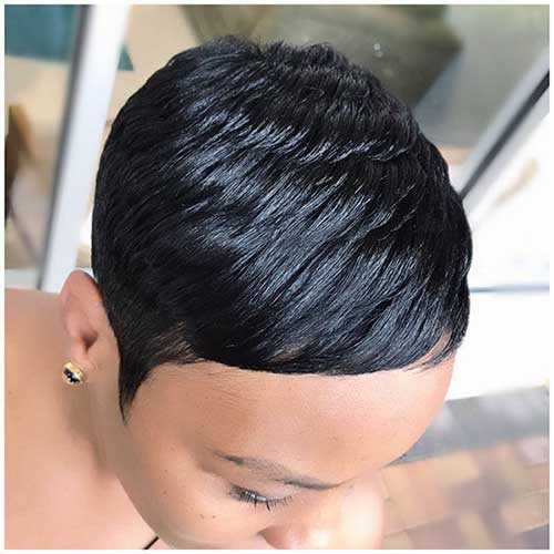 Einfache Pixie Haarschnitte für Schwarze Frauen-8